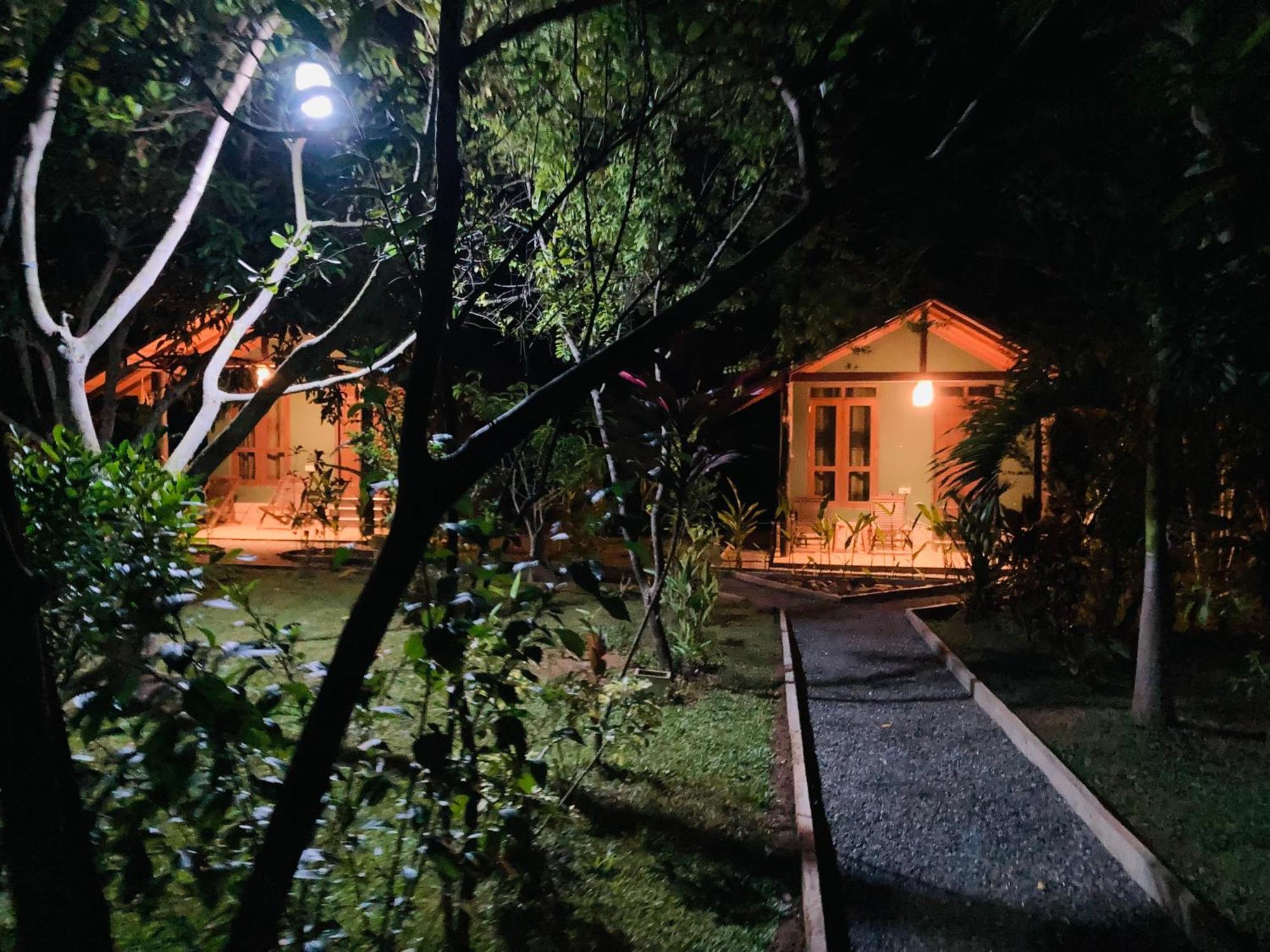 Suncity Privacy Cottages Udawalawe Exterior photo